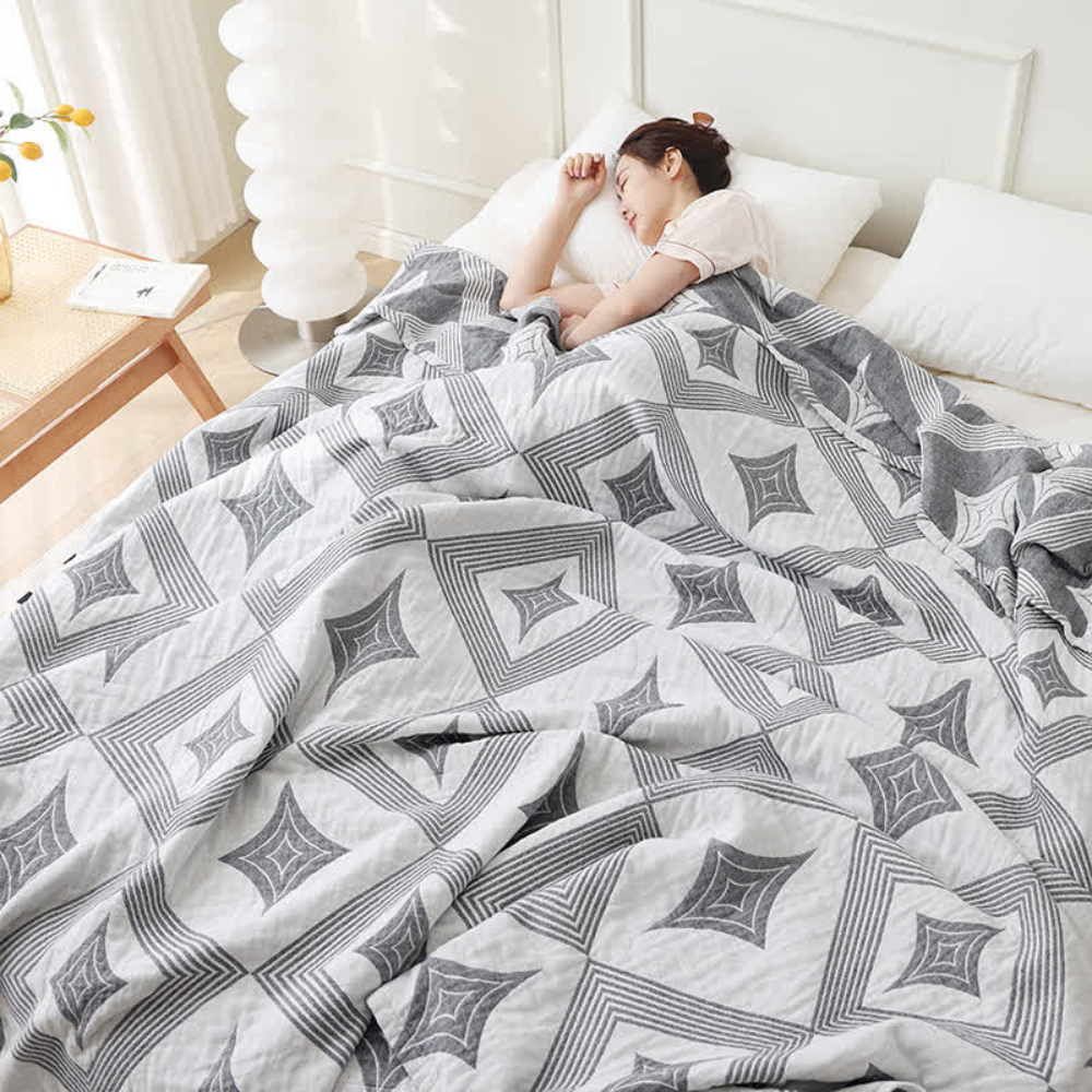 Scandinavian Diamond Geometric Blanket